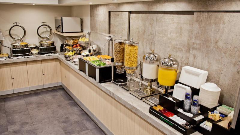 City Express Plus By Marriott Leon Centro De Convenciones Exterior foto